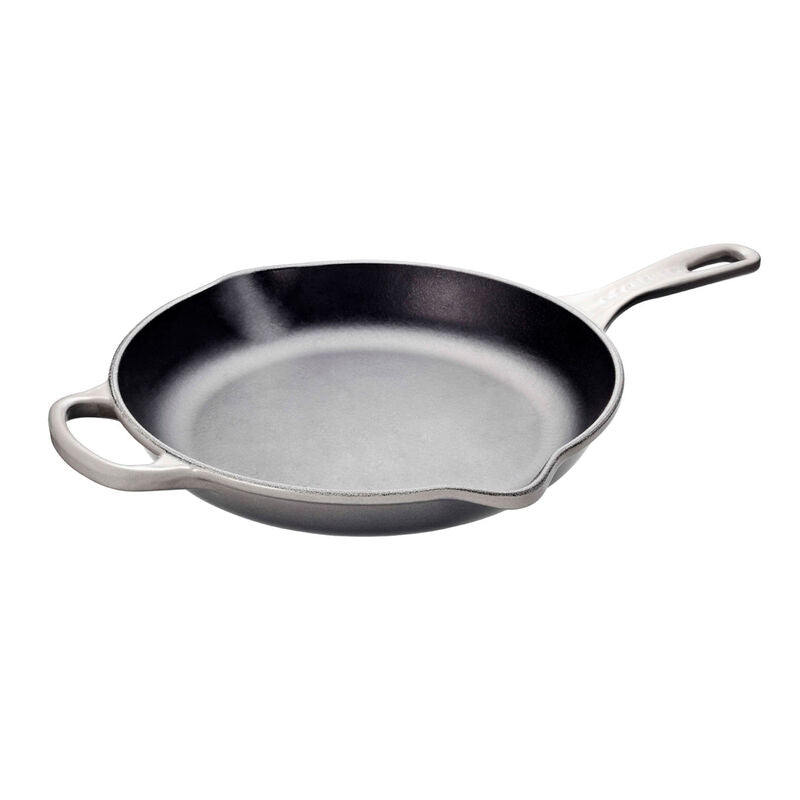 LE CREUSET Iron Handle Skillet - Round