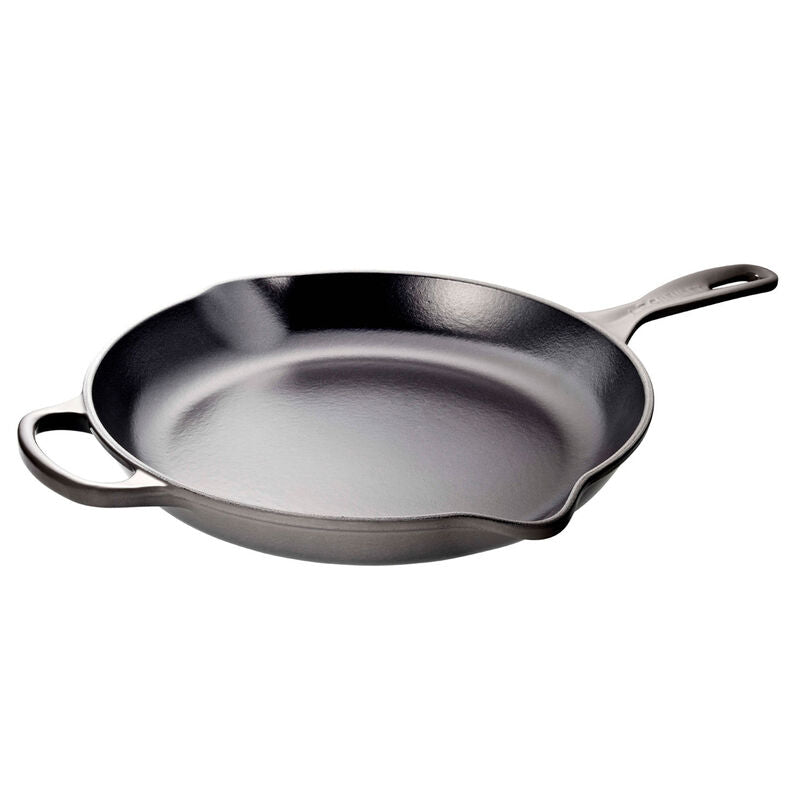 LE CREUSET Iron Handle Skillet - Round
