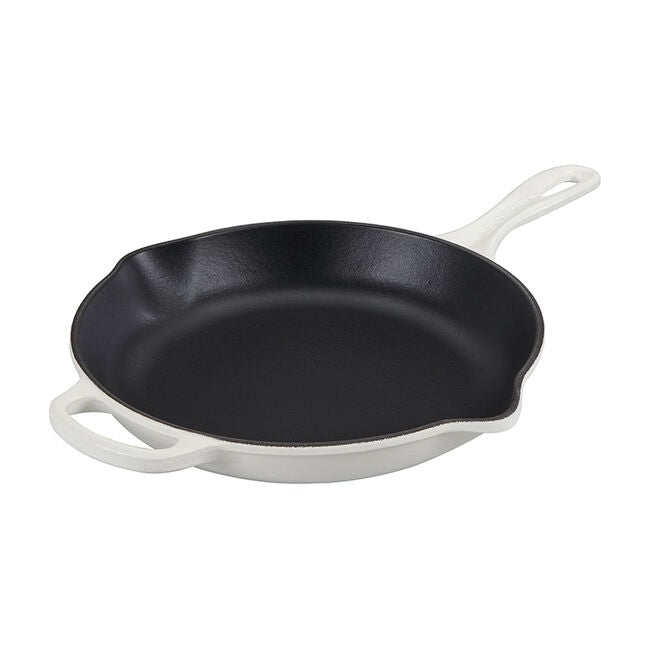 LE CREUSET Iron Handle Skillet - Round