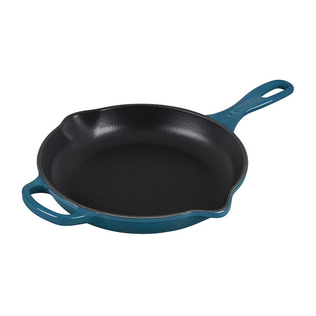 LE CREUSET Iron Handle Skillet - Round