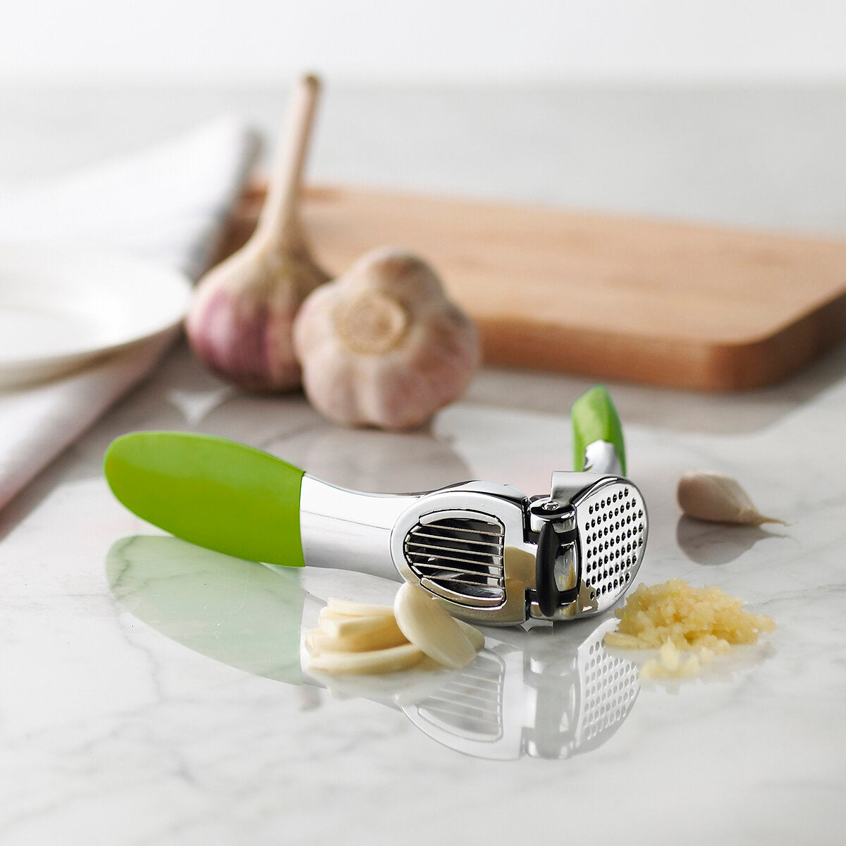 TRUDEAU Garlic Press - Press and Slice Duo