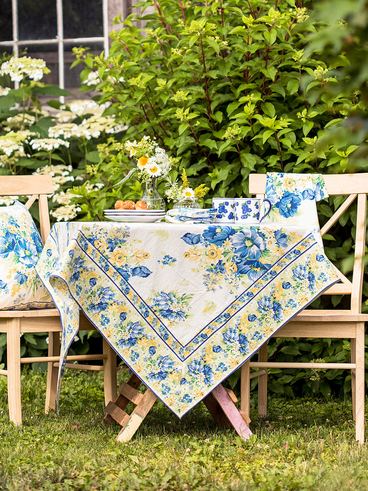 APRIL CORNELL Tablecloth - Charming Ecru