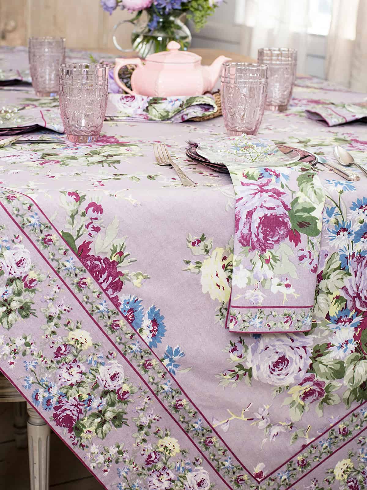 APRIL CORNELL Tablecloth - Cottage Rose – Vinca's Kitchen