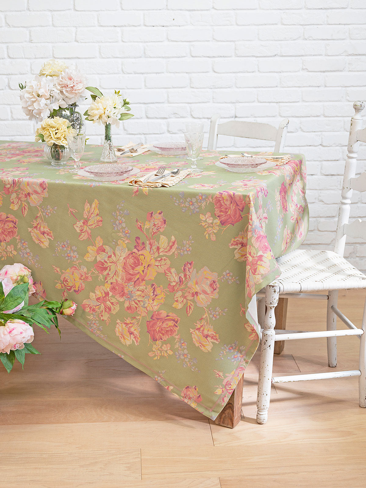 APRIL CORNELL Outdoor Tablecloth - Victorian Rose